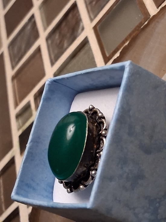 Green Oval Stone Silver-Accent Ring - Picture 5 of 7